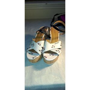 Coach Ivory Floral Wedges Size 9.5 B A8179 "Queen"
